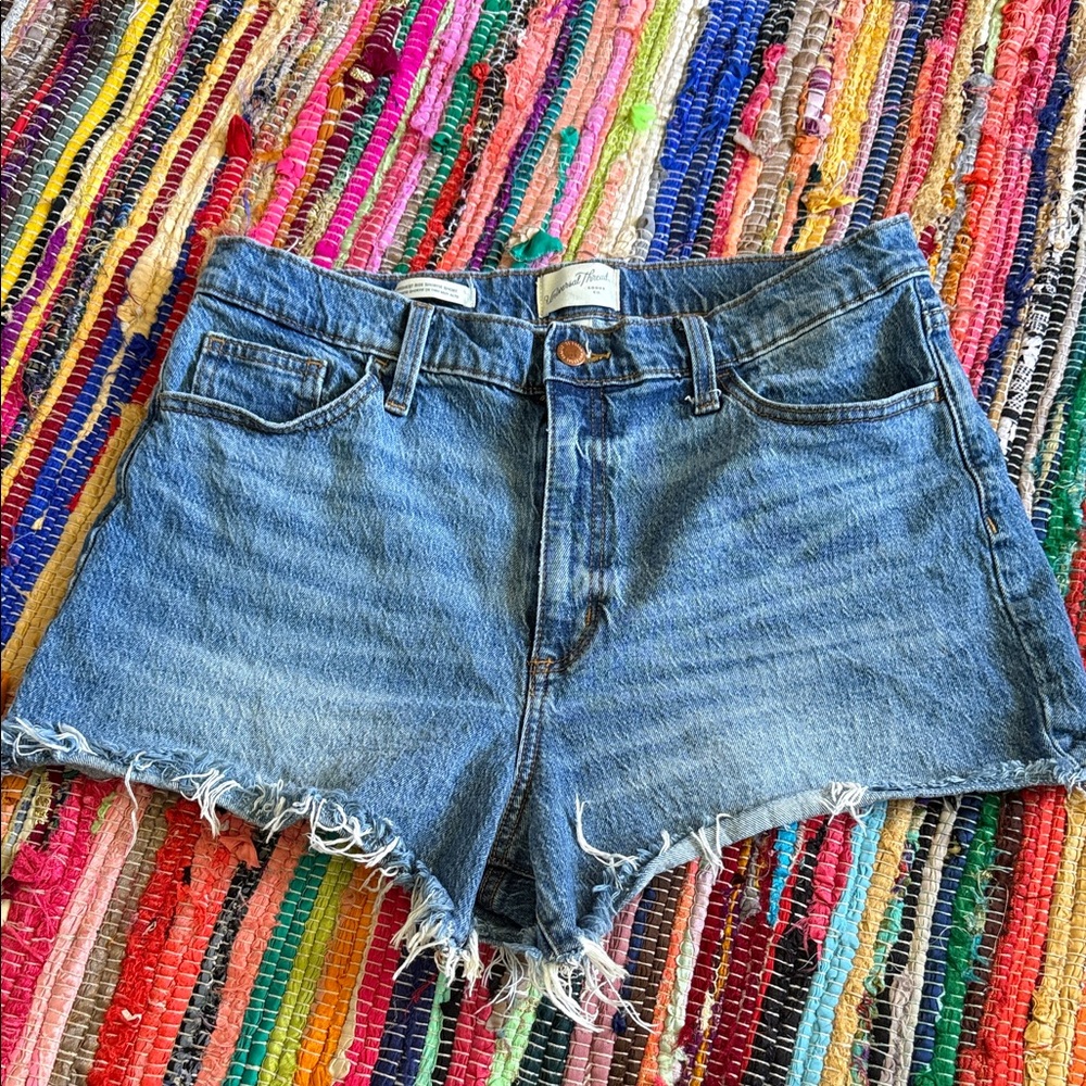 Universal Thread Frayed Hem Jean Shorts - Blue